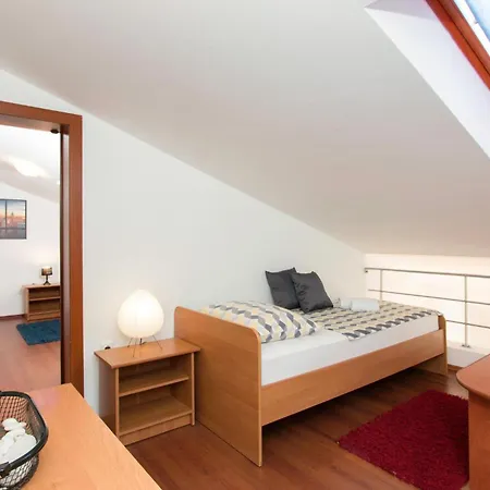 Cozy In Volme With Kitchen Banjole