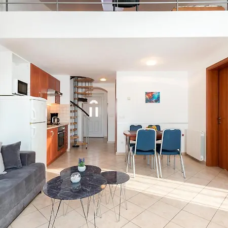 Cozy In Volme With Kitchen * Banjole