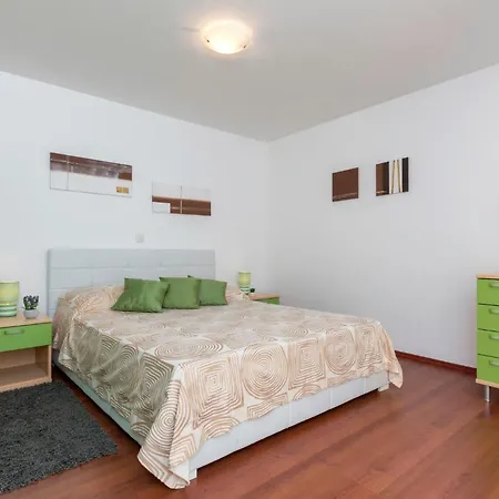 Amazing In Volme With Wifi Apartman Banjole
