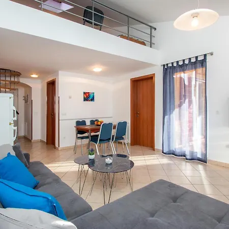 Apartman Amazing In Volme With Wifi Banjole